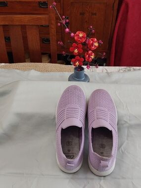 Clarks Lilac Knit Slip-On Kids Sneakers